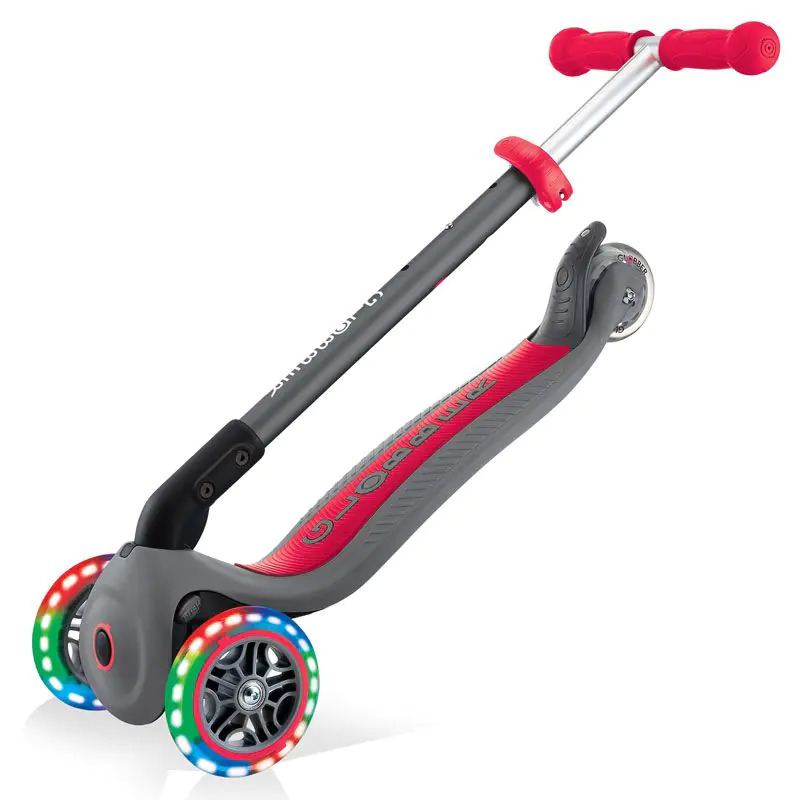 Сгъваема тротинетка със светещи колела Globber Primo Foldable Lights, сиво-червена 432-120-2 Сгъваема тротинетка със светещи колела Globber Primo Foldable Lights, сиво-червена 432-120-2