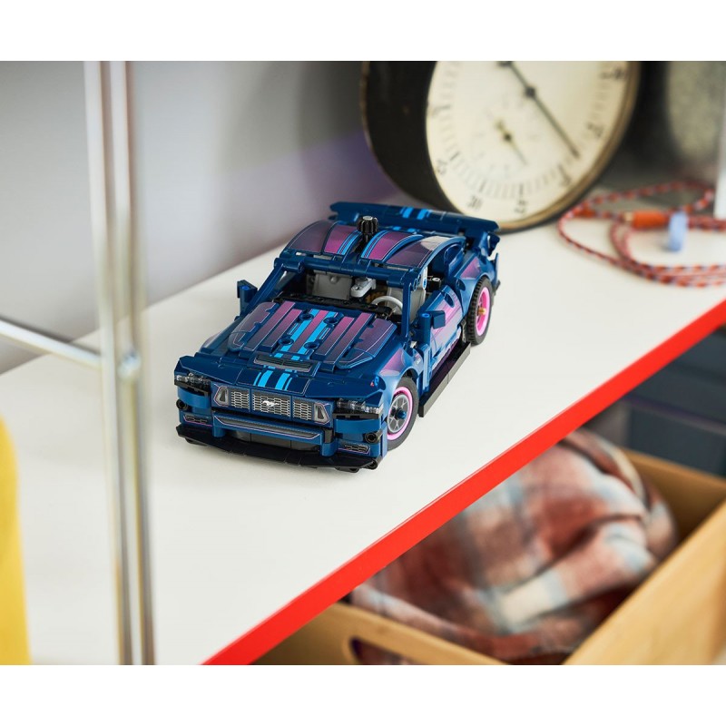 LEGO® Technic 42236 - Кола с персонализиран гараж Ford Mustang GT LEGO® Technic 42236 - Кола с персонализиран гараж Ford Mustang GT